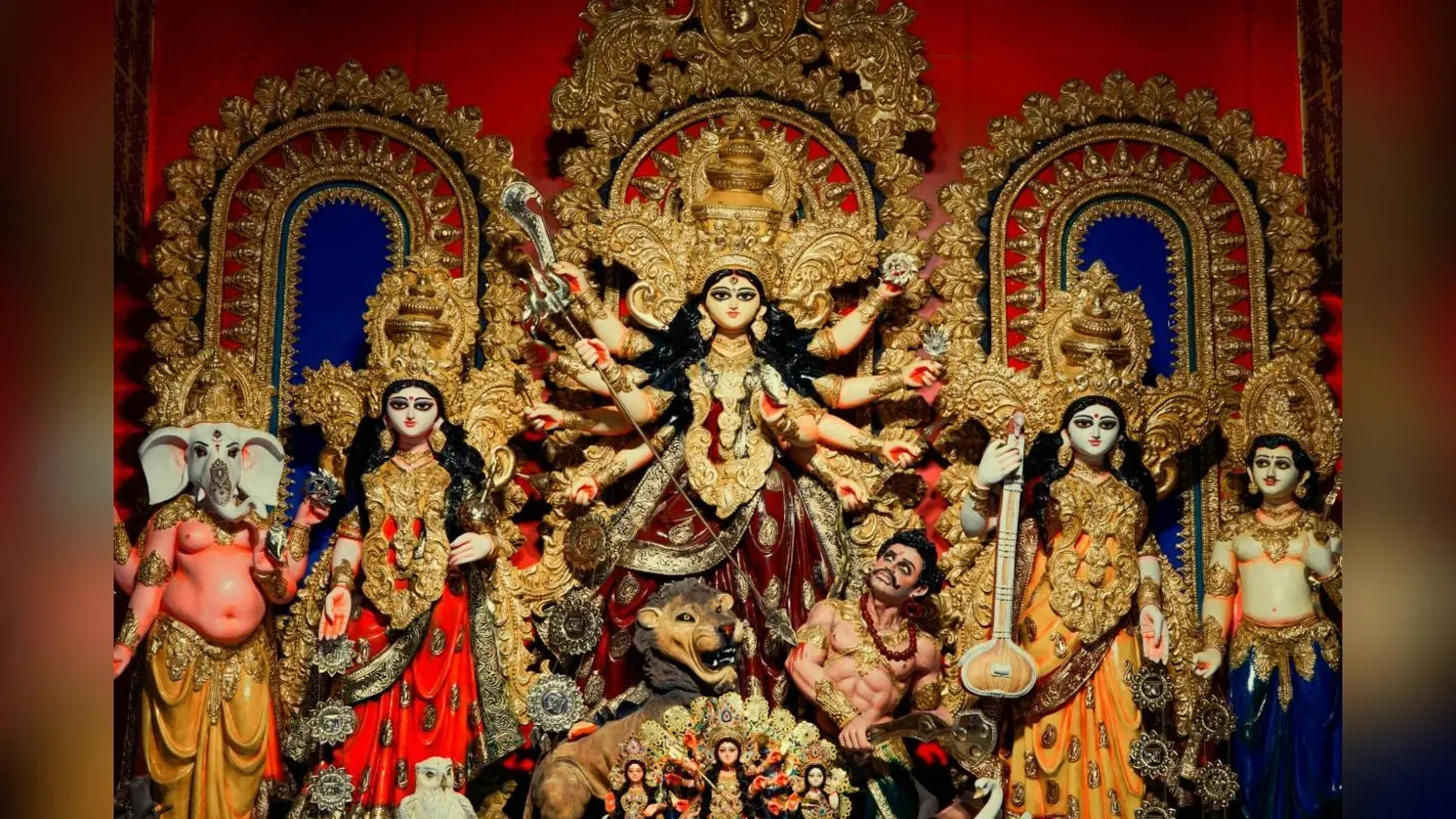 Happy Navratri 2025 Wishes: मां दुर्गा आपके जीवन को सुख, शांति और समृद्धि से भर दें, भेजें अपने प्रियजनों को ये शुभकामनाएं
