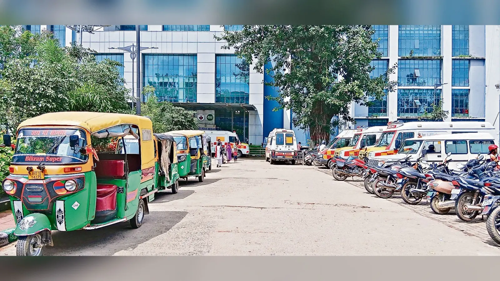 Sadar Hospital News : हाइकोर्ट की सख्ती, सदर अस्पताल में एंबुलेंस का रास्ता साफ