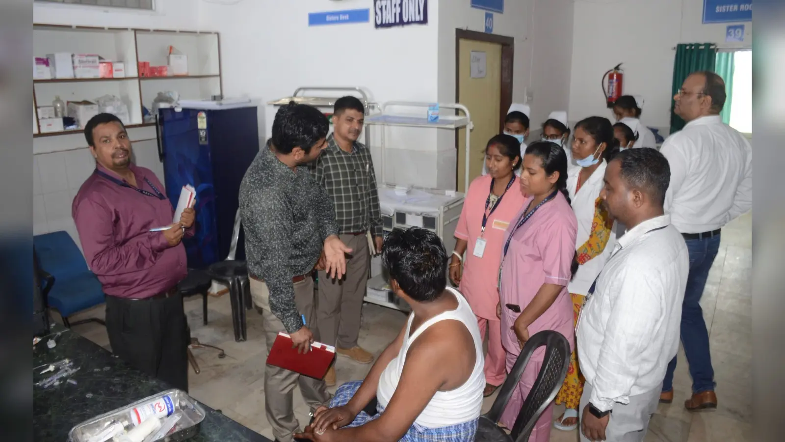 Dhanbad News : एमटीसी में नर्सें नहीं जानती थीं उपकरणों के नाम, सेंट्रल स्टोर में मिली कई खामियां