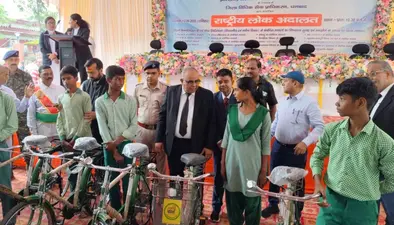 Dhanbad News :नेशनल लोक अदालत में तीन लाख 69 हजार 322 विवादों का हुआ निबटारा