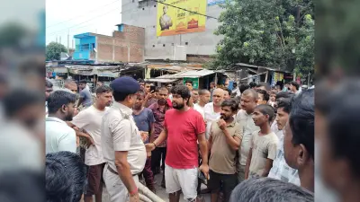 hajipur news. जलजमाव से परेशान लोगों ने हाजीपुर-महनार मुख्य मार्ग किया जाम