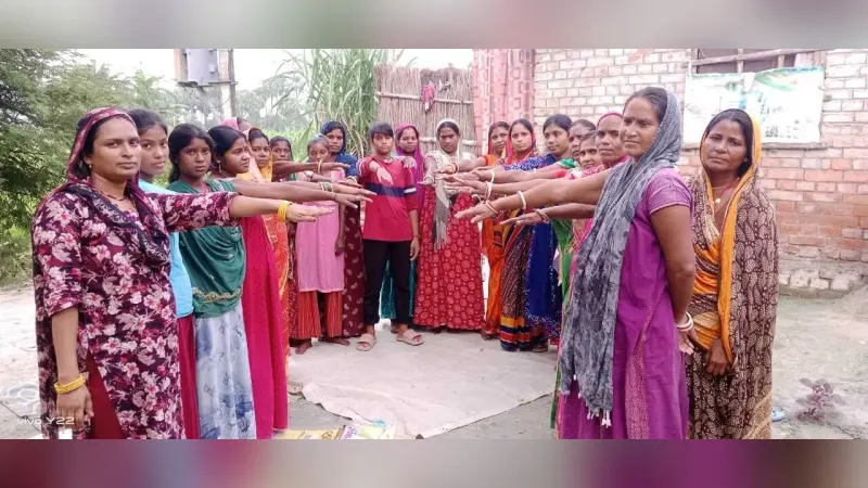 hajipur news. ड्रॉपआउट रोकने व बाल विवाह खत्म करने के लिए चार प्रखंडों में हो रहा शिक्षा चौपाल