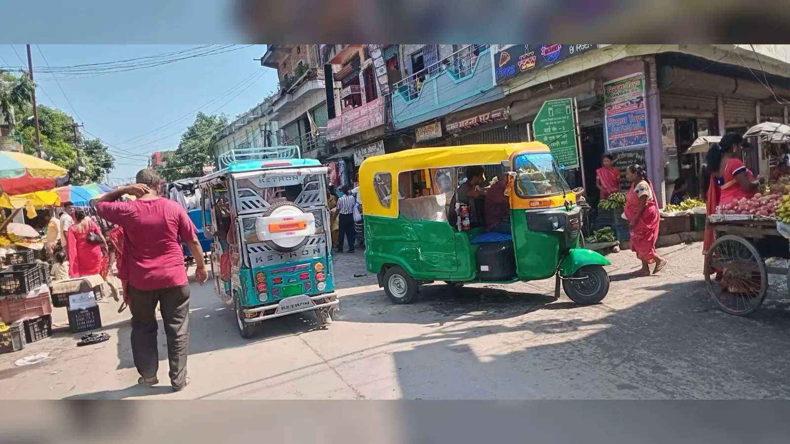 जोगबनी बाजार में रोज लगता है जाम