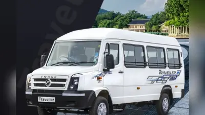 बड़े परिवार के साथ सफर हुआ आसान, 18 लाख में मिलेगी 14 सीटर फैमिली कार