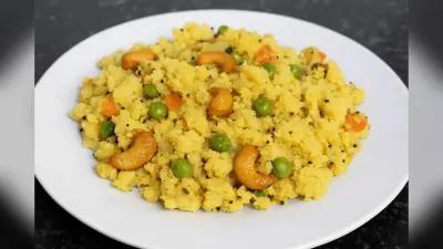 Instant Indian Breakfast Recipe: मिनटों में बनाएं हेल्दी और टेस्टी उपमा, आसान इंडियन ब्रेकफास्ट रेसिपी