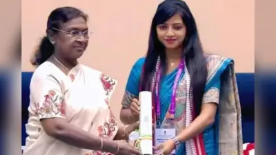 National Teachers Award 2025: बिहार का गर्व बनीं निधि कुमारी, पिता का हाथ थामकर पहुंची नेशनल टीचर्स अवॉर्ड लेने