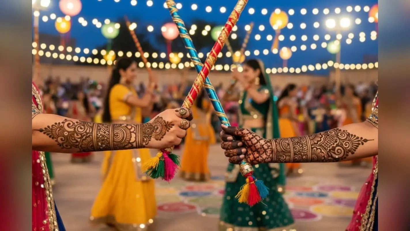 Navratri Unique Mehndi Design: नवरात्रि में दिखना है सबसे अलग और हटकर, तो इन मेहंदी के डिजाइन से सजाएं अपने खूबसूरत हाथ