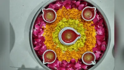 Navratri Thali Decoration and Ideas: नवरात्रि थाली सजाने के लिए अपनाएं ये आसान और क्रिएटिव आइडियाज, माता रानी होंगी प्रसन्न