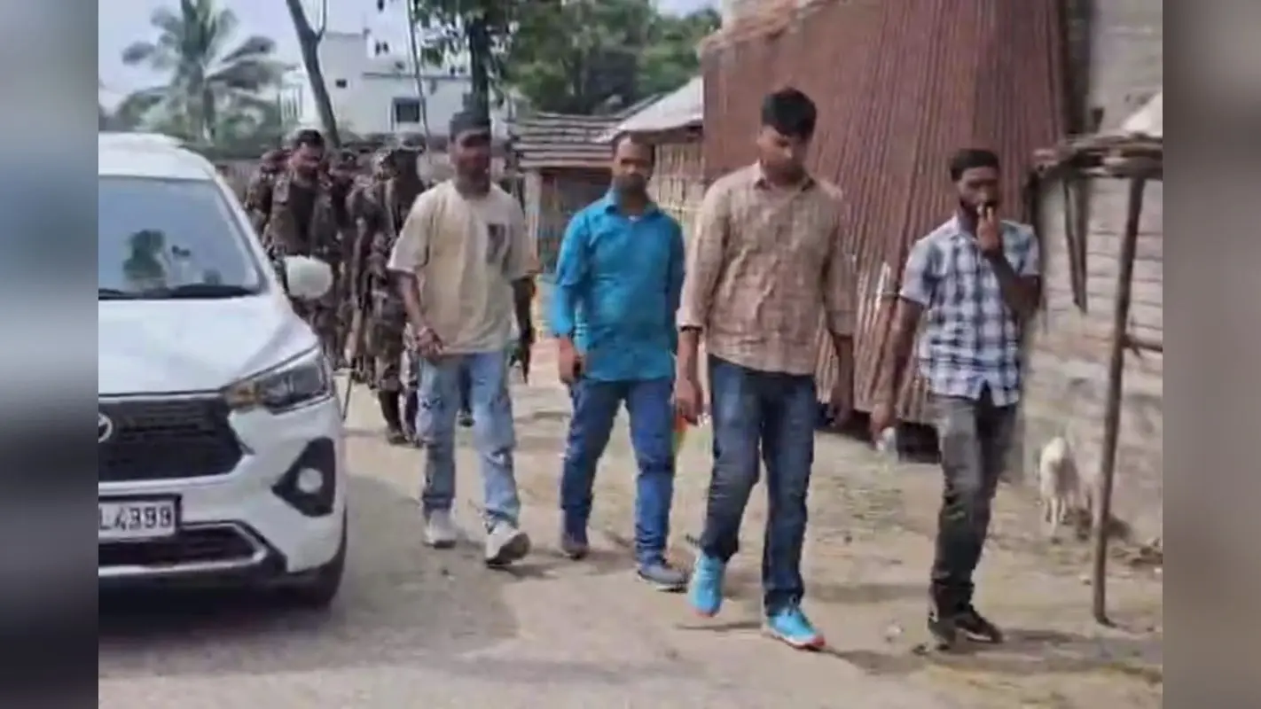पुलवामा कनेक्शन पर कटिहार में NIA की ताबड़तोड़ रेड, इकबाल और मुतालिब गिरफ्तार, आतंकी कनेक्शन की आशंका