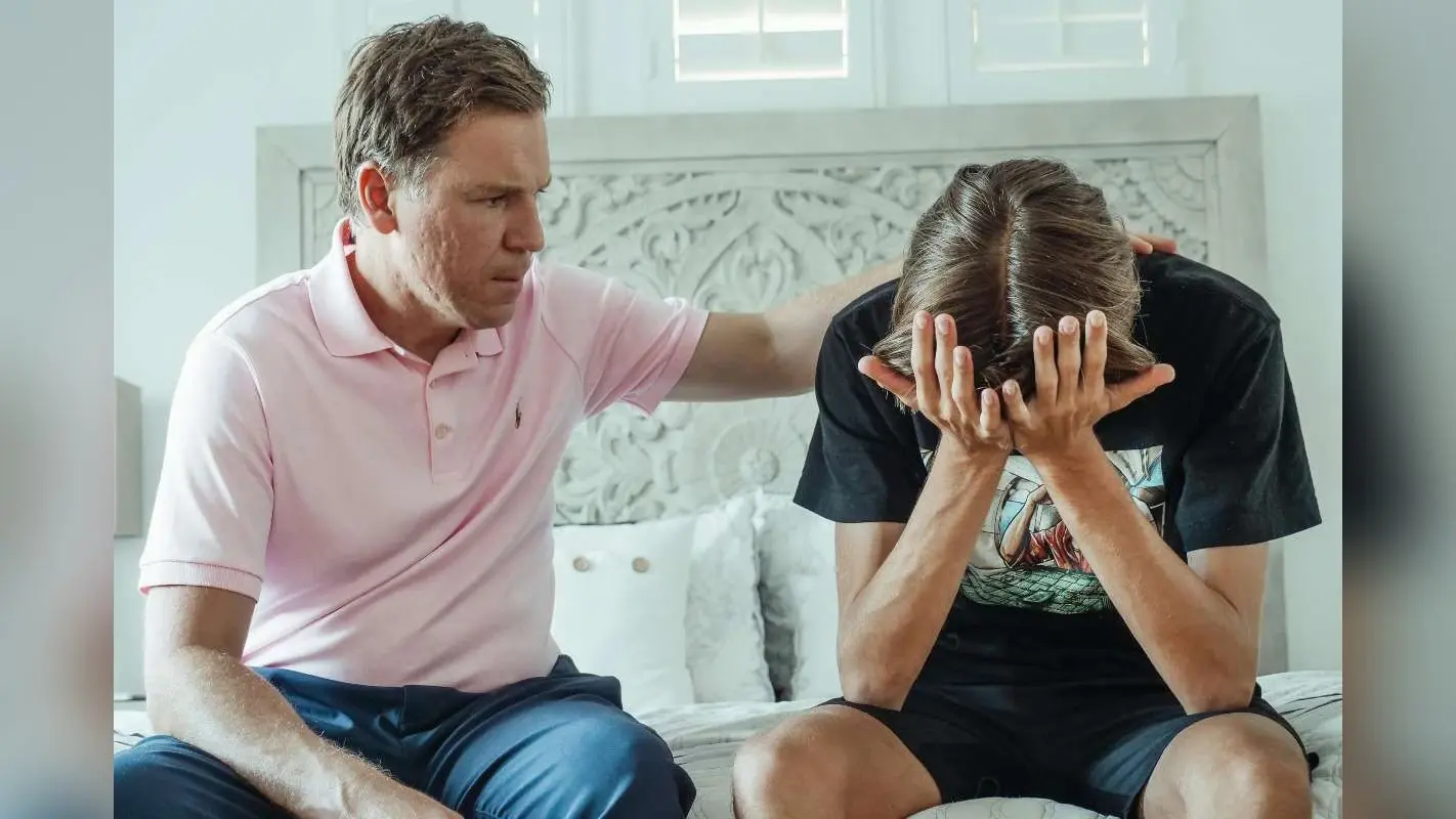 Parenting Tips: क्यों अपने ही बच्चों पर काबू नहीं रख पा रहे पैरेंट्स? जान लें बच्चे के बिगड़ने के पीछे के मुख्य कारण