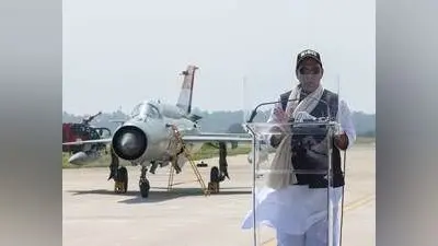 Defense: आखिरकार 6 दशक की सेवा के बाद वायु सेना से रिटायर हुआ मिग-21