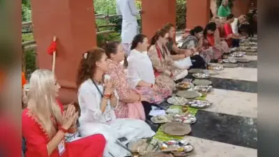 Photos: रूस, यूक्रेन और स्पेन से श्रद्धालु पहुंचे गयाजी, विदेशी मेहमानों ने ऐसे किया पिंडदान, देखिए तस्वीरें