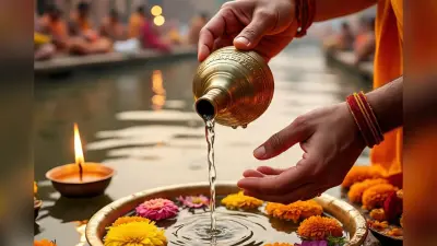 Sarva Pitru Amavasya 2025: सर्वपितृ अमावस्या के दिन इन खास चीजों का करें दान, पितरों की बरसेगी कृपा