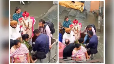 भीषण बाढ़ भी नहीं रोक सकी शादी का उत्साह, ट्रैक्टर में दूल्हे ने निकली बारात, ट्राली में हुई विदाई