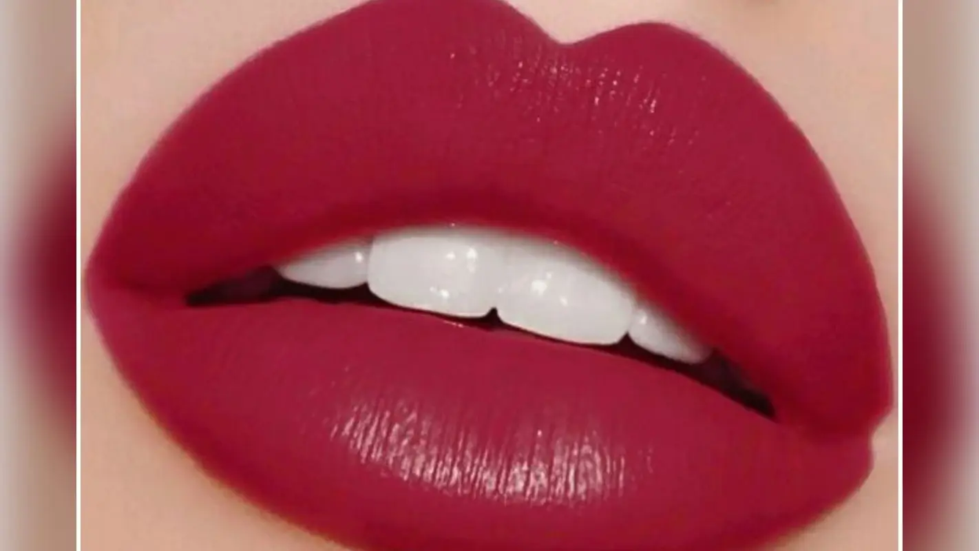 Top Lipstick Shades 2025: इन 5 शेड्स को अपनाएं और 5 मिनट में पाएं बोल्ड और ट्रेंडी लुक