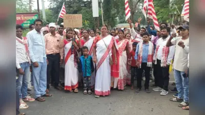 कुड़मी आंदोलन के खिलाफ सड़क पर उतरे आदिवासी, रांची के अनगड़ा में किया विरोध प्रदर्शन