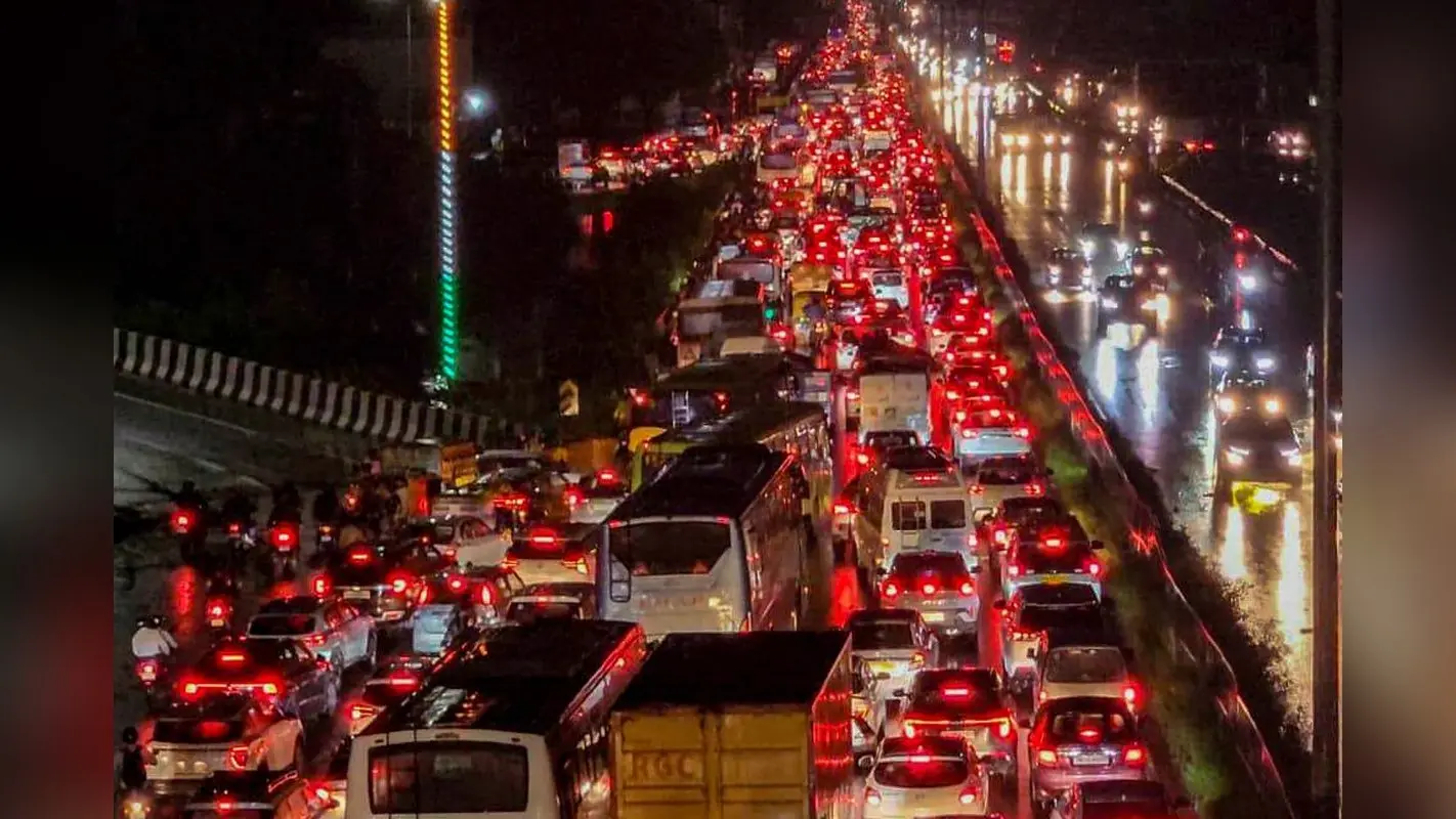 Heavy Rain In Delhi NCR: दिल्ली में भारी बारिश के बाद लगा महाजाम, 2 सितंबर के लिए ऑरेंज अलर्ट, गाइडलाइन जारी