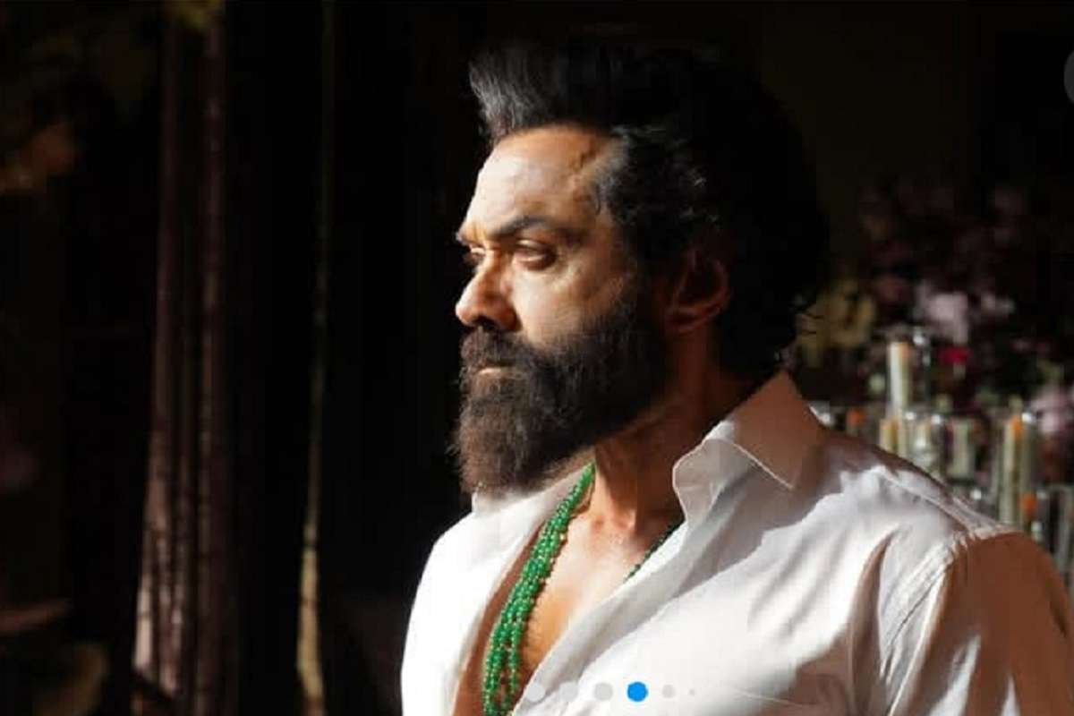 Bobby Deol Net Worth: लग्जरी गाड़ियों का कलेक्शन और आलीशान घर, जानें बॉबी देओल के पास कितनी है दौलत