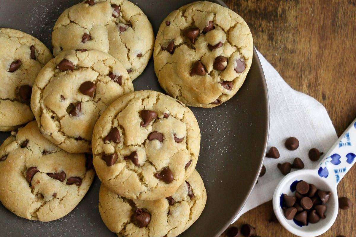 Chocolate Peanut Cookies Recipe: लंचबॉक्स में ऐड करें इंडियन प्रोटीन बार – बनाएं चॉकलेट पीनट कुकीज फॉर किड्स