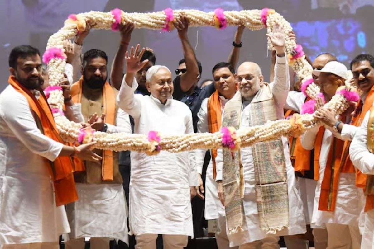 Bihar Elections 2025: NDA ने 31% सवर्णों को, महागठबंधन ने 15% यादव व 13% मुस्लिमों को टिकट दिया