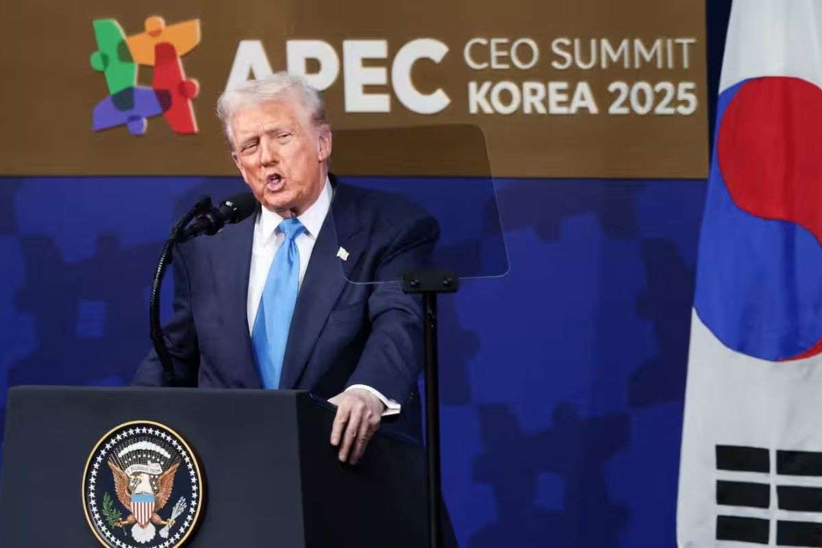 मोदी सबसे हैंडसम… पर बेहद सख्त! APEC सीईओ लंच में ट्रंप ने फिर अलापा पुराना राग, बोले- भारत-पाक टकराव मैंने रोका, 7 फाइटर जेट भी गिरे