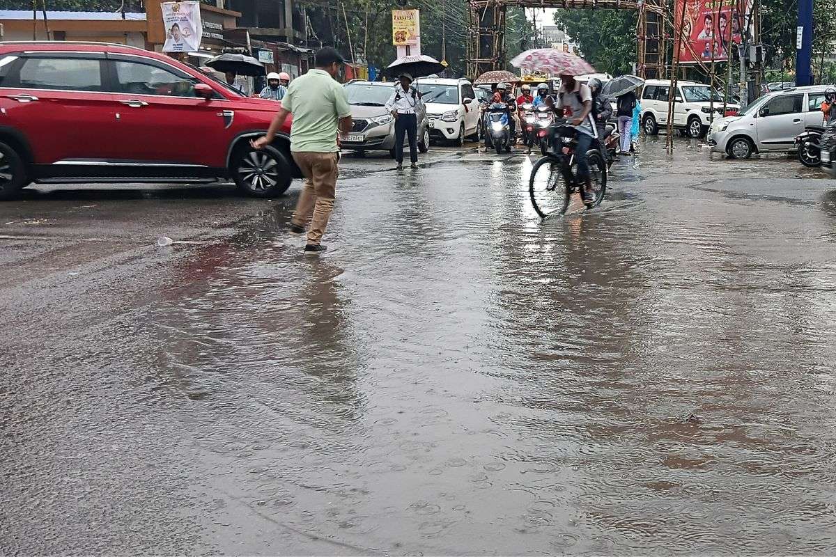 Yellow Alert: झारखंड के 4 जिलों में अगले 3 घंटे में गरज के साथ बारिश-वज्रपात की चेतावनी