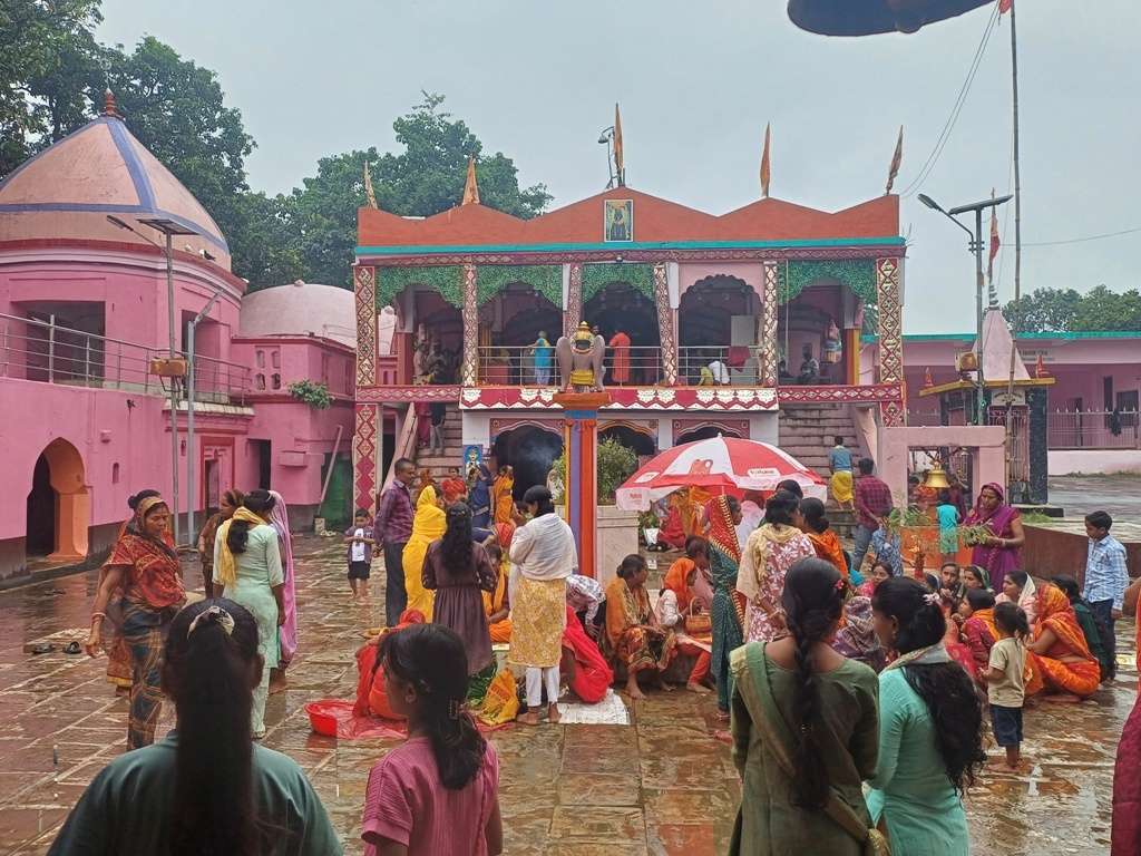 मंदिरों में श्रद्धा और भक्ति के साथ मनाई गई अक्षय नवमी