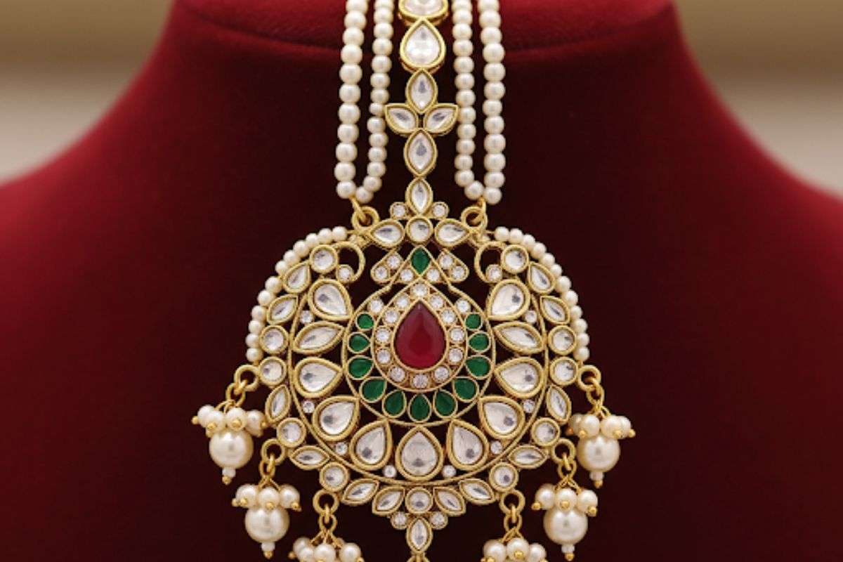 kundan maangtikka