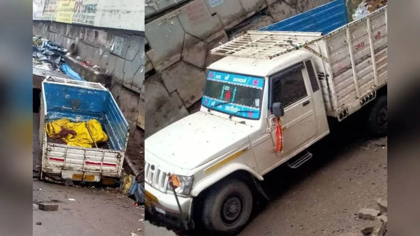पटना में भारी बारिश का कहर, 10 फीट धंसी तीन साल पहले बनी सड़क