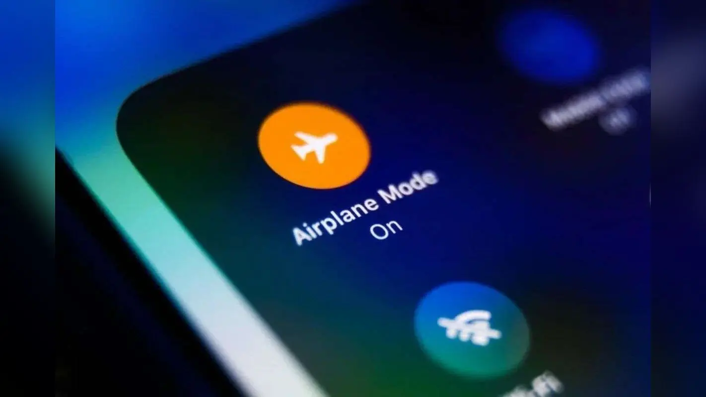 क्या Airplane Mode ऑन करने से सच में फोन होता है जल्दी चार्ज? जानिए वो सीक्रेट जो ज्यादातर लोग नहीं जानते