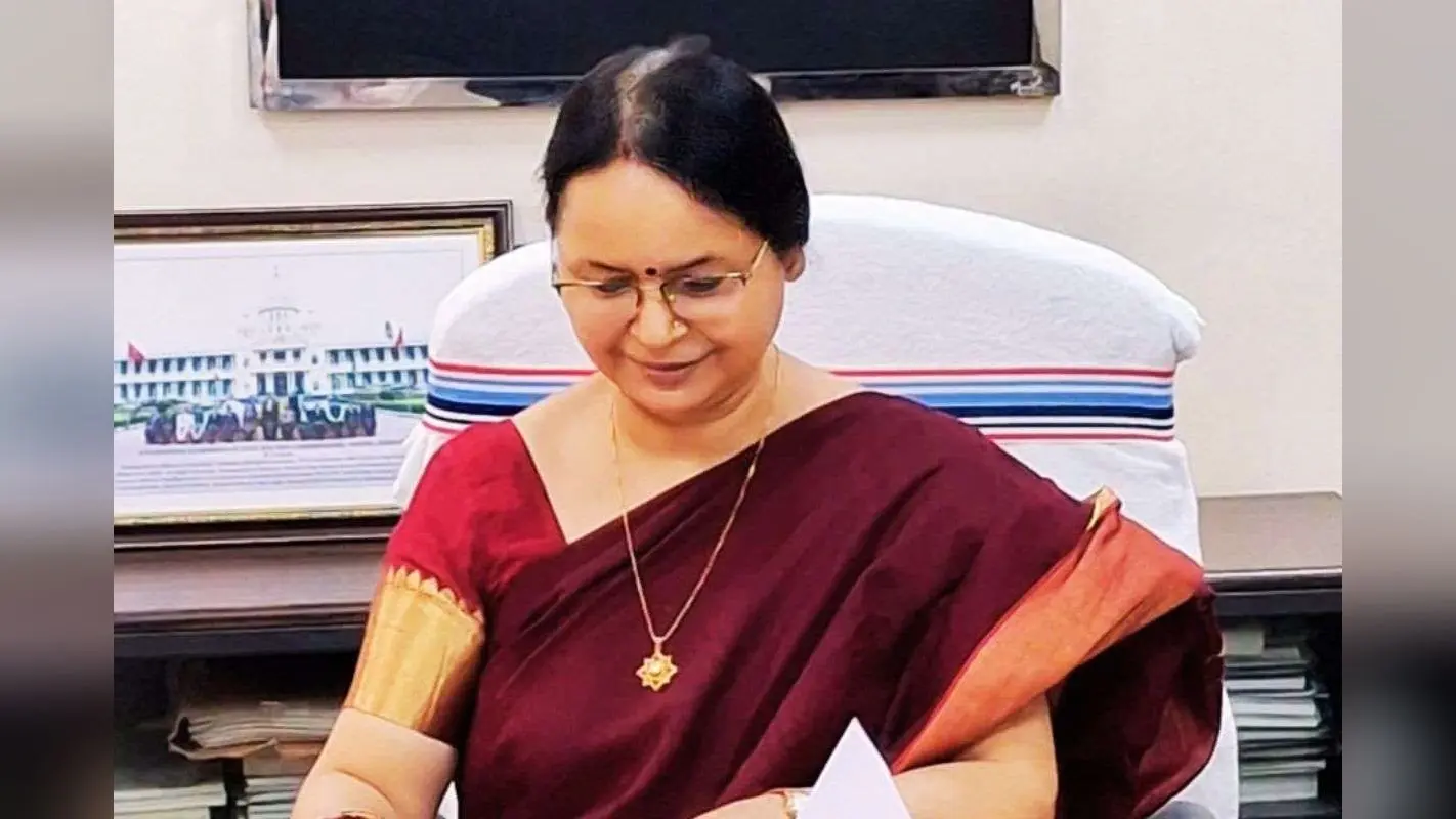 अलका तिवारी ने झारखंड की पहली महिला राज्य निर्वाचन आयुक्त का पदभार संभाला, पति डीके तिवारी के बाद बनीं 8वीं SEC