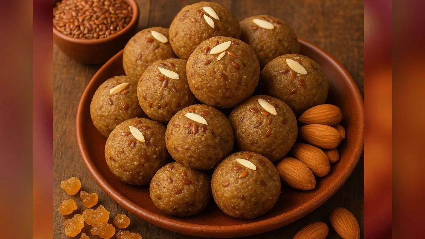 Alsi Gond Ke Laddu: घर पर बनाएं सर्दियों का स्पेशल लड्डू, जानें बनाने का आसान तरीका