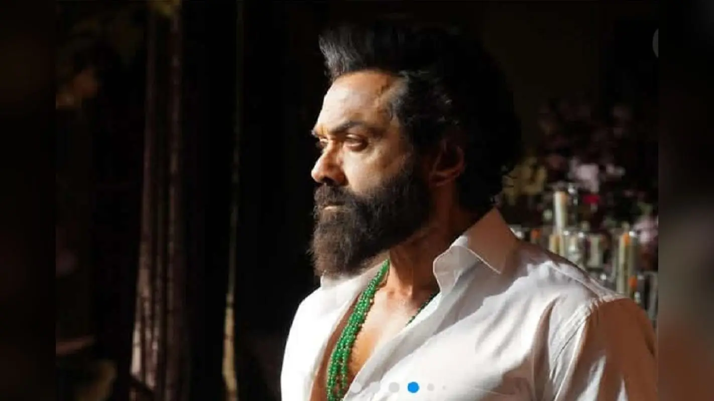 Bobby Deol Net Worth: लग्जरी गाड़ियों का कलेक्शन और आलीशान घर, जानें बॉबी देओल के पास कितनी है दौलत