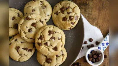 Chocolate Peanut Cookies Recipe: लंचबॉक्स में ऐड करें इंडियन प्रोटीन बार – बनाएं चॉकलेट पीनट कुकीज फॉर किड्स