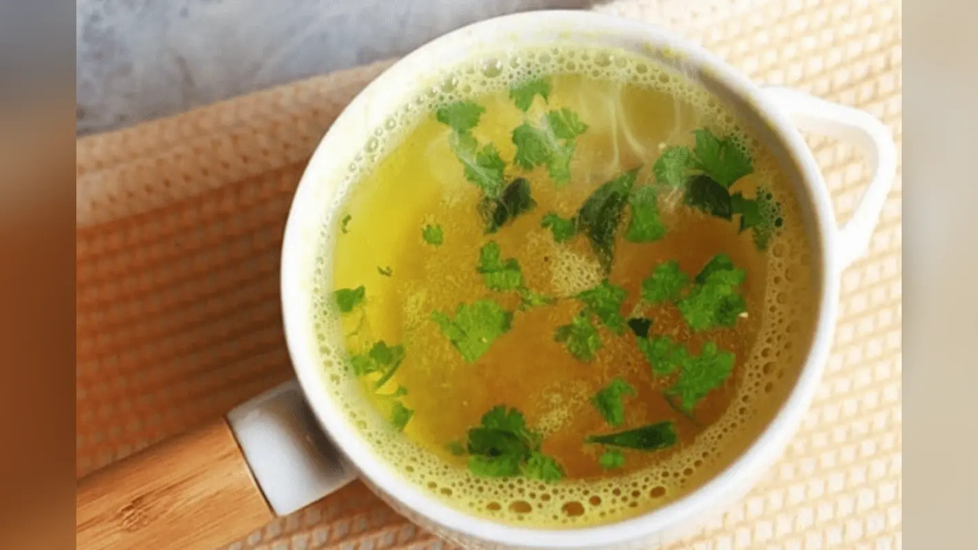 Benefits of Daal Ka Paani: दाल का पानी पीने से सेहत, त्वचा और बालों पर क्या असर पड़ता है?