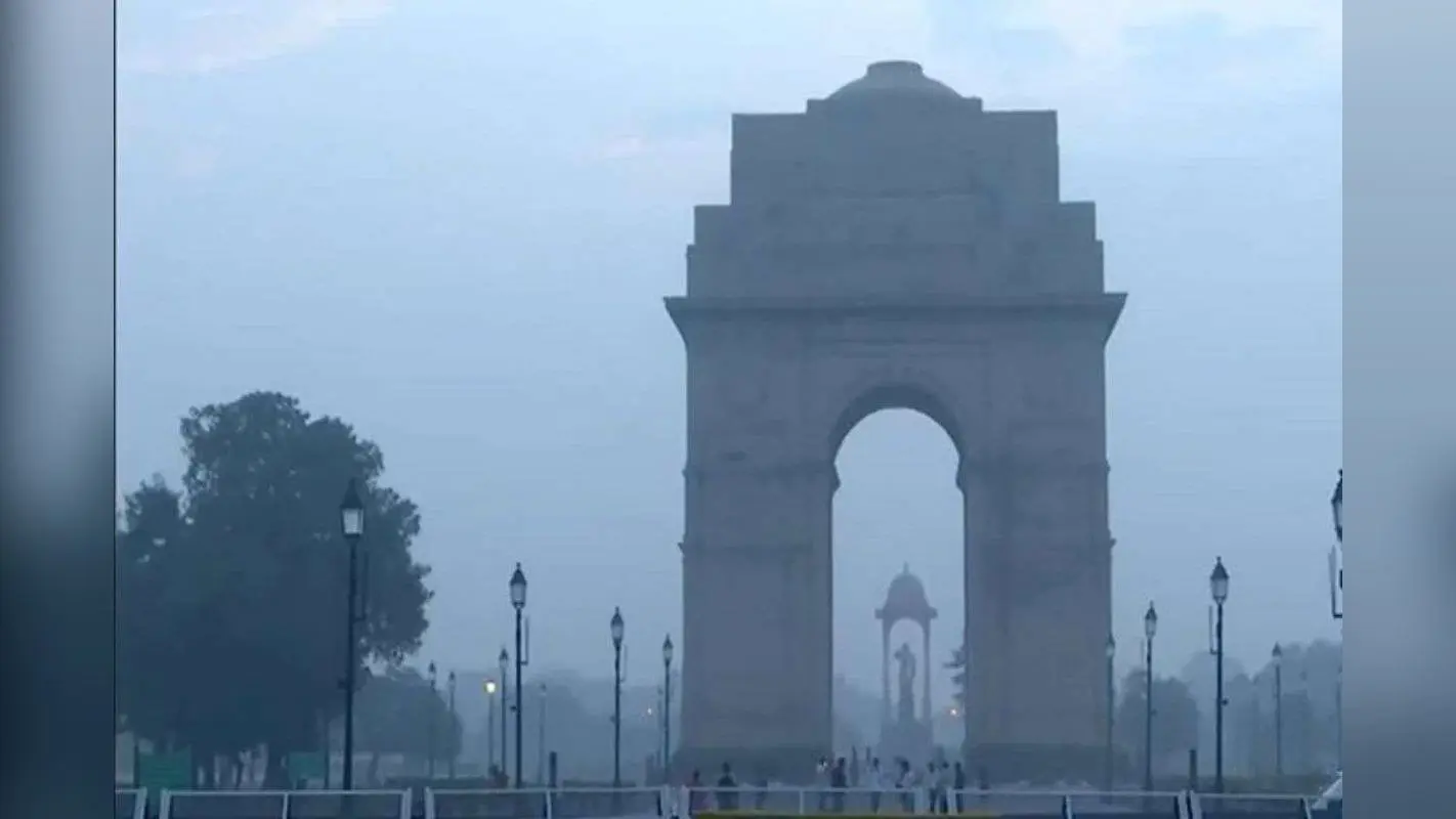 जहरीली हवा को झेल रही दिल्ली में 1.2 करोड़ की लागत से भी नहीं कराई जा सकी नकली बारिश, ठंड ने दी दस्तक