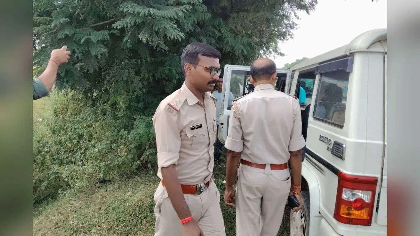 देवघर में अपराधियों का तांडव, बंदूक की नोंक पर व्यापारी के घर से ले भागे 20 लाख रुपये