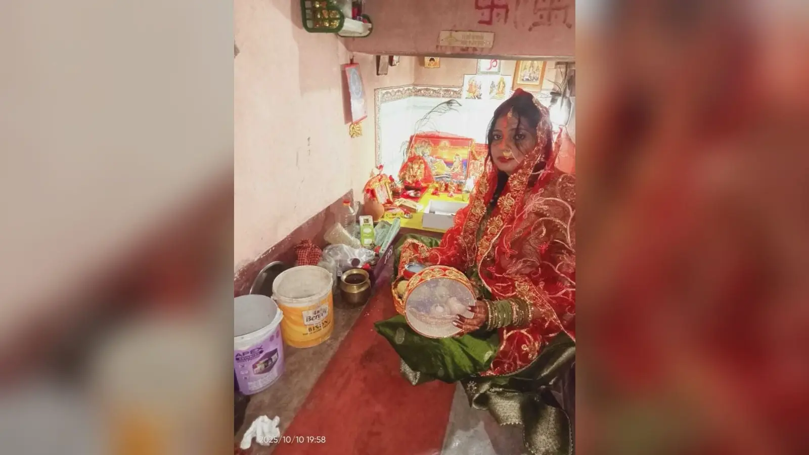 सुहागिनों ने करवाचौथ पर पति की लंबी आयु के लिए की कामना