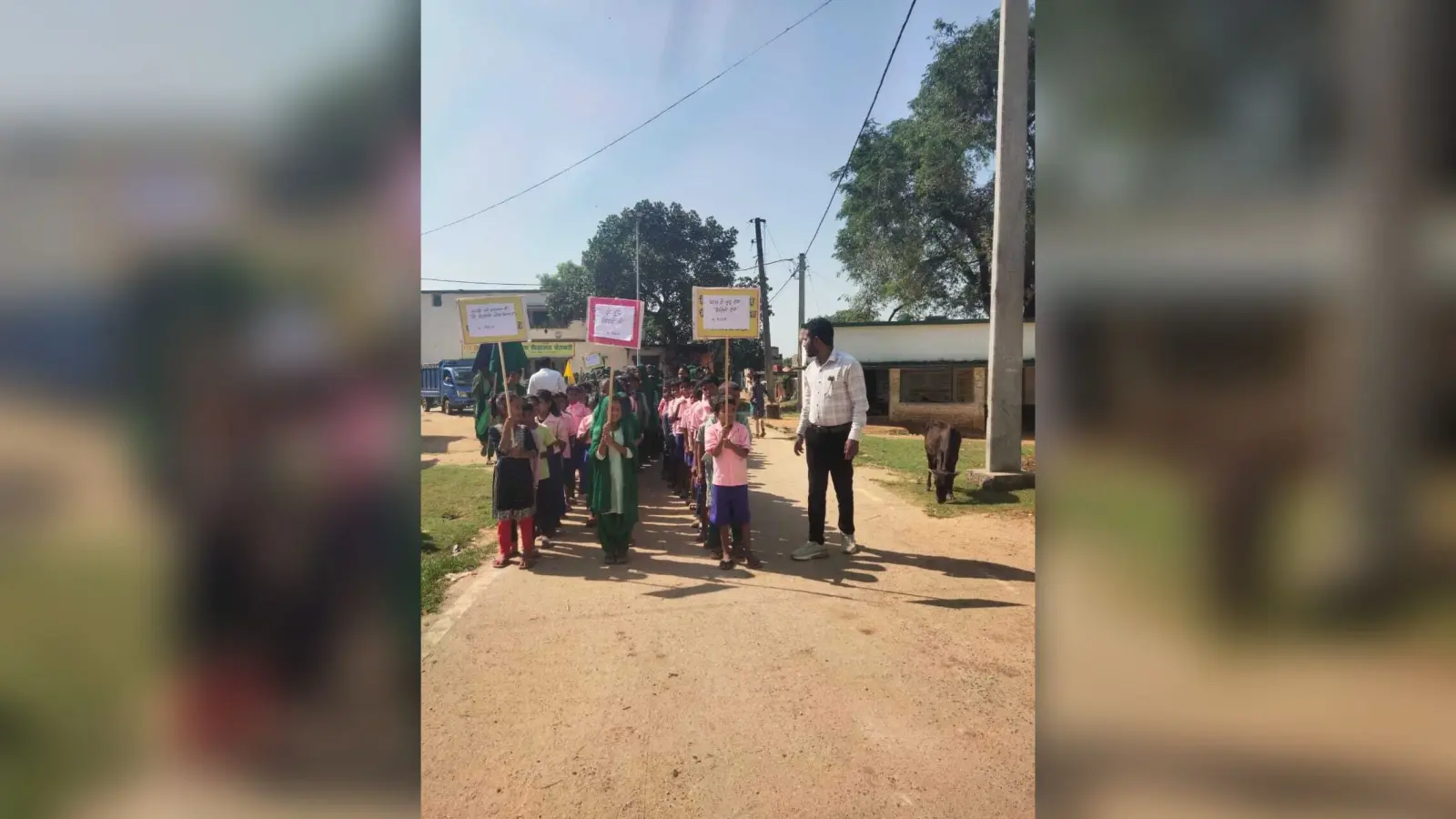 पीएम श्री विद्यालय चेतनारी में निकाली गयी प्रभात फेरी
