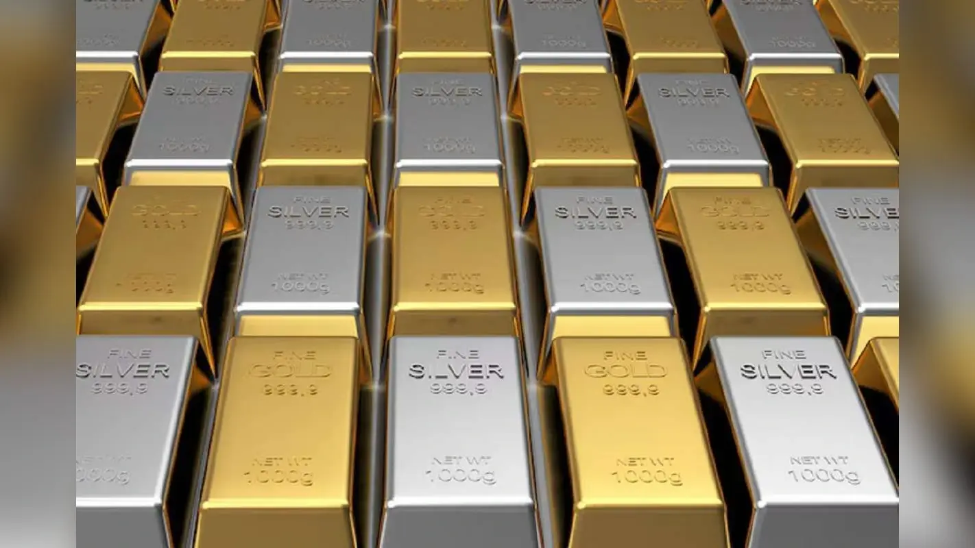 Gold Silver Price: धनतेरस से पहले सोना-चांदी ने फिर रचा इतिहास, रॉकेट बनी कीमतें! जानें ताजा भाव