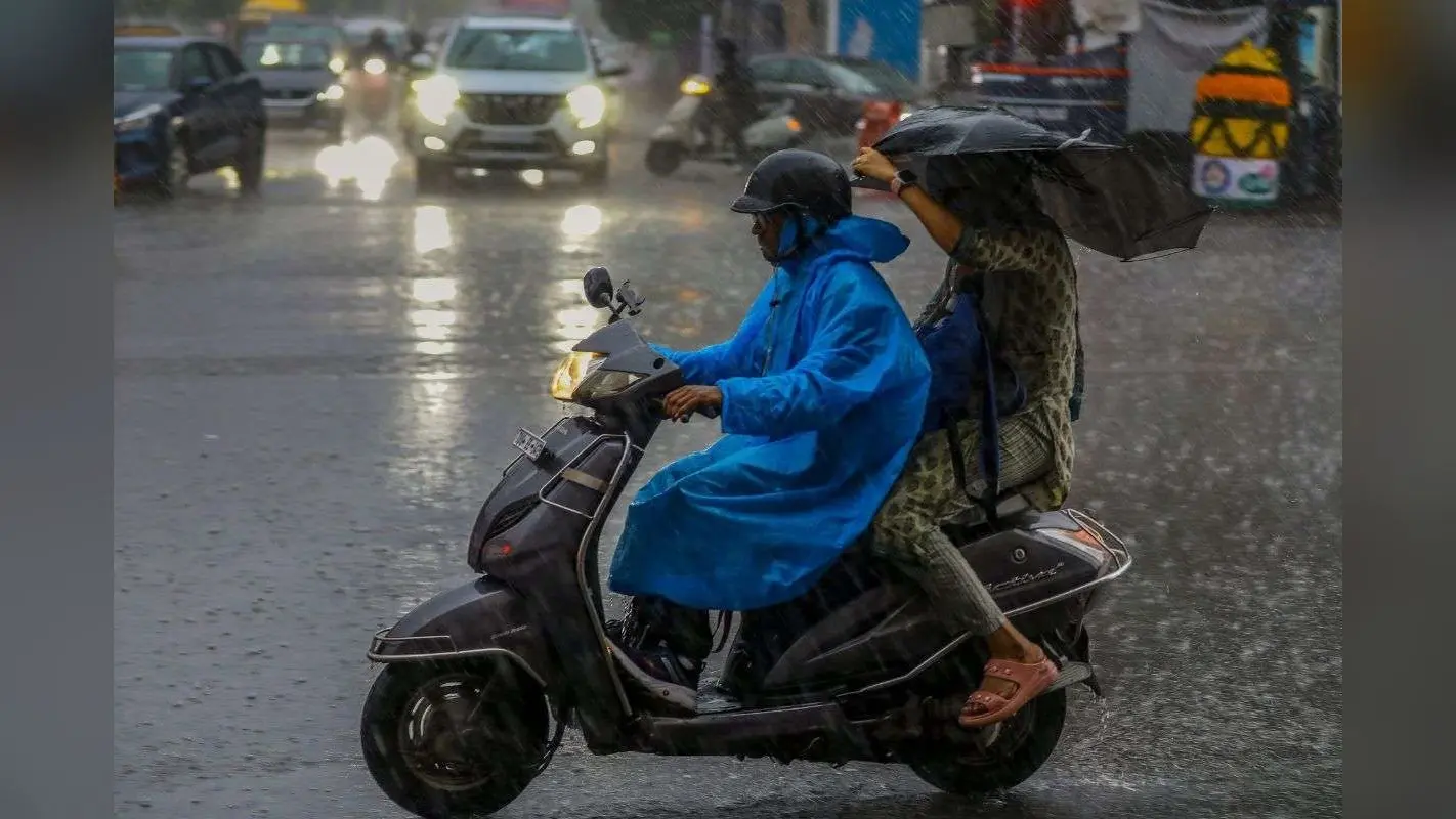 Heavy Rain: 14,15,16,17,18 और 19 अक्टूबर को इन राज्यों में भारी बारिश की संभावना, आंधी-तूफान की चेतावनी, IMD अलर्ट