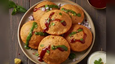 Hing Kachori Recipe: शाम की चाय के साथ सर्व करें ये करारी और खस्ती हींग की कचौड़ी, स्वाद ऐसा की बार बार बनाने का होगा मन