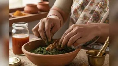 Homemade Mehndi: अब बाजार जाने की नहीं है जरूरत, घर पर रखे इस सीक्रेट चीज से बनाएं गाढ़ा रंग देने वाली मेहंदी