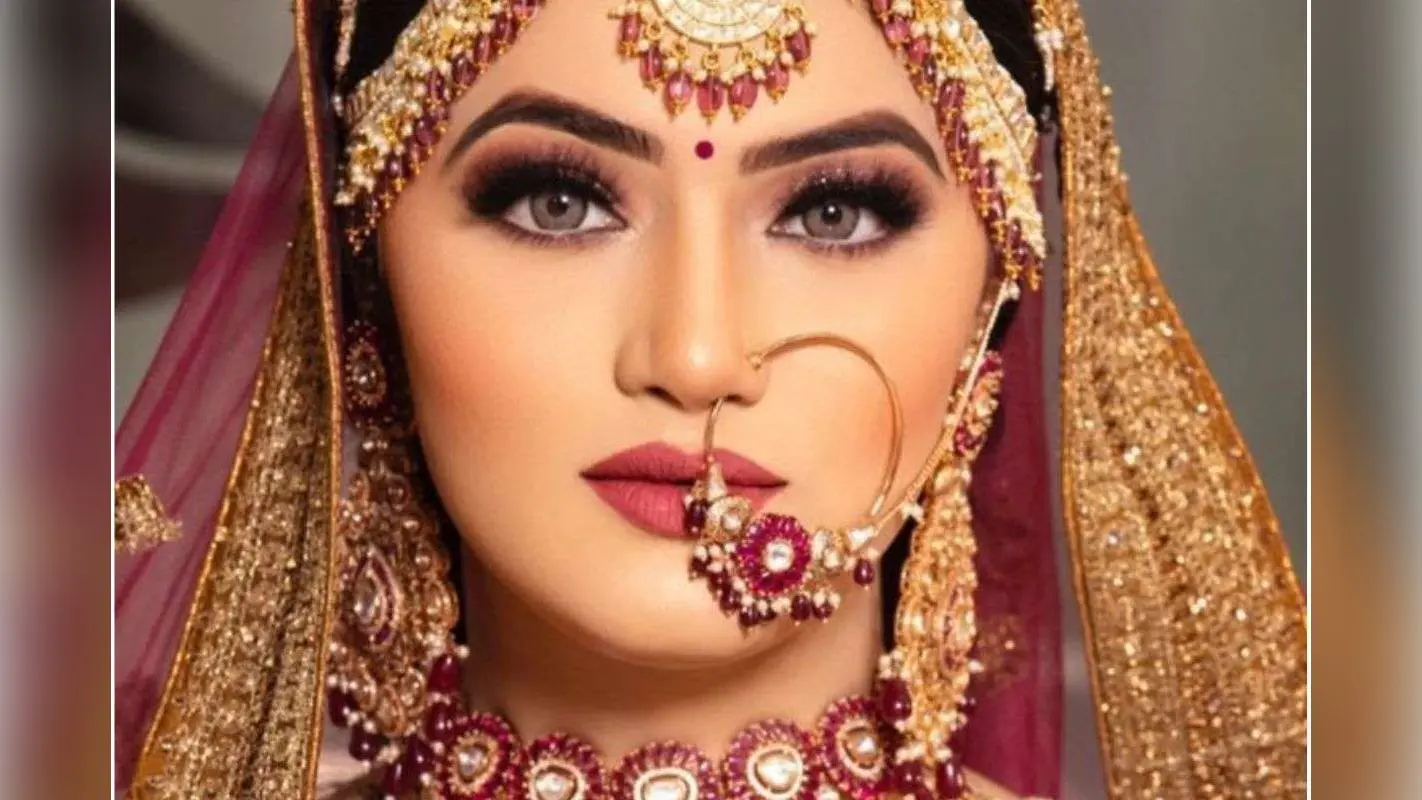 Karwa Chauth Trendy Nath Design: करवा चौथ पर पहनें ये ट्रेंडी और खूबसूरत नथ