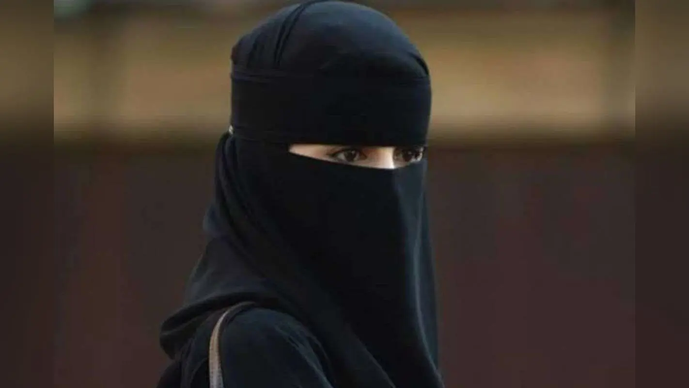 Kerala Hijab Issue: केरल में हिजाब पहनने पर बवाल, स्कूल में दो दिनों की छुट्टी
