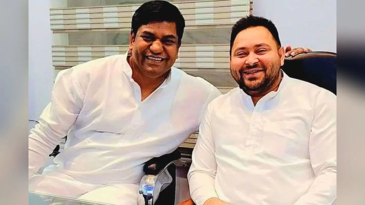 तेजस्वी यादव सीएम तो मुकेश सहनी बने डिप्टी सीएम फेस, महागठबंधन की पीसी में अशोक गहलोत ने की घोषणा
