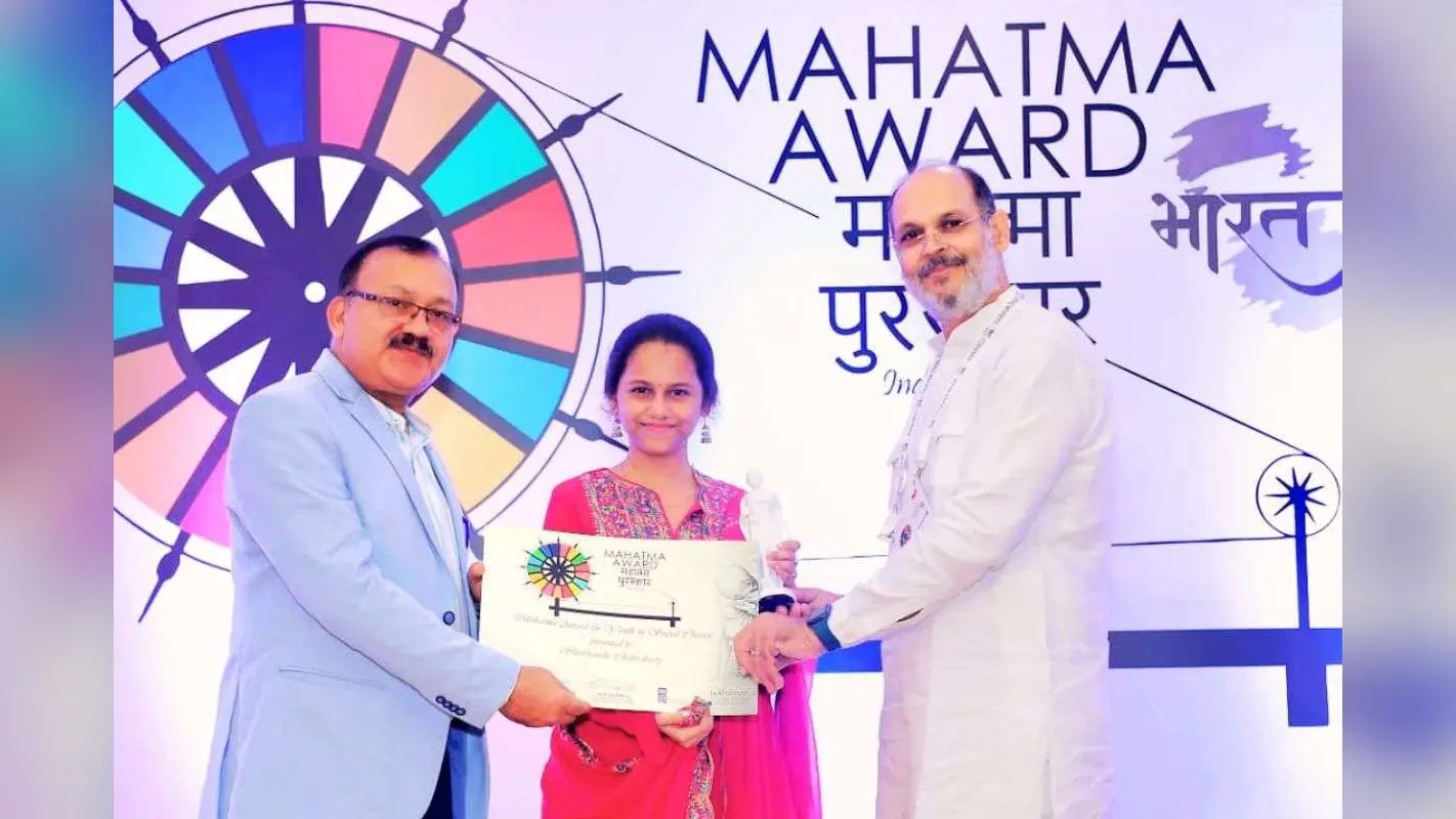 रतन टाटा, सुधा मूर्ति की श्रेणी में झारखंड की बेटी शुभांशी चक्रवर्ती, मिला ‘महात्मा अवार्ड 2025’