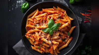 Masala Pasta Recipe: मिनटों में तैयार करें देसी तड़के वाला चटपटा पास्ता, इतना टेस्टी कि बार-बार खाने का मन करे
