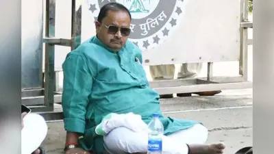 Bihar Election 2025: बागियों को लगातार ठिकाने लगा रही JDU, विधायक गोपाल मंडल समेत 5 नेताओं को निकाला