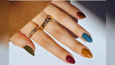 Nail Polish Shades: Indian Skin Tone के लिए परफेक्ट नेल पोलिश शेड्स – जानें कौन से रंग आपके हाथों को देंगे चार्मिंग लुक